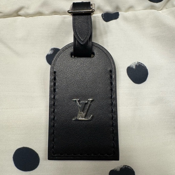 Louis Vuitton Accessories - Authentic Louis Vuitton Black Luggage Tag with Silver LV